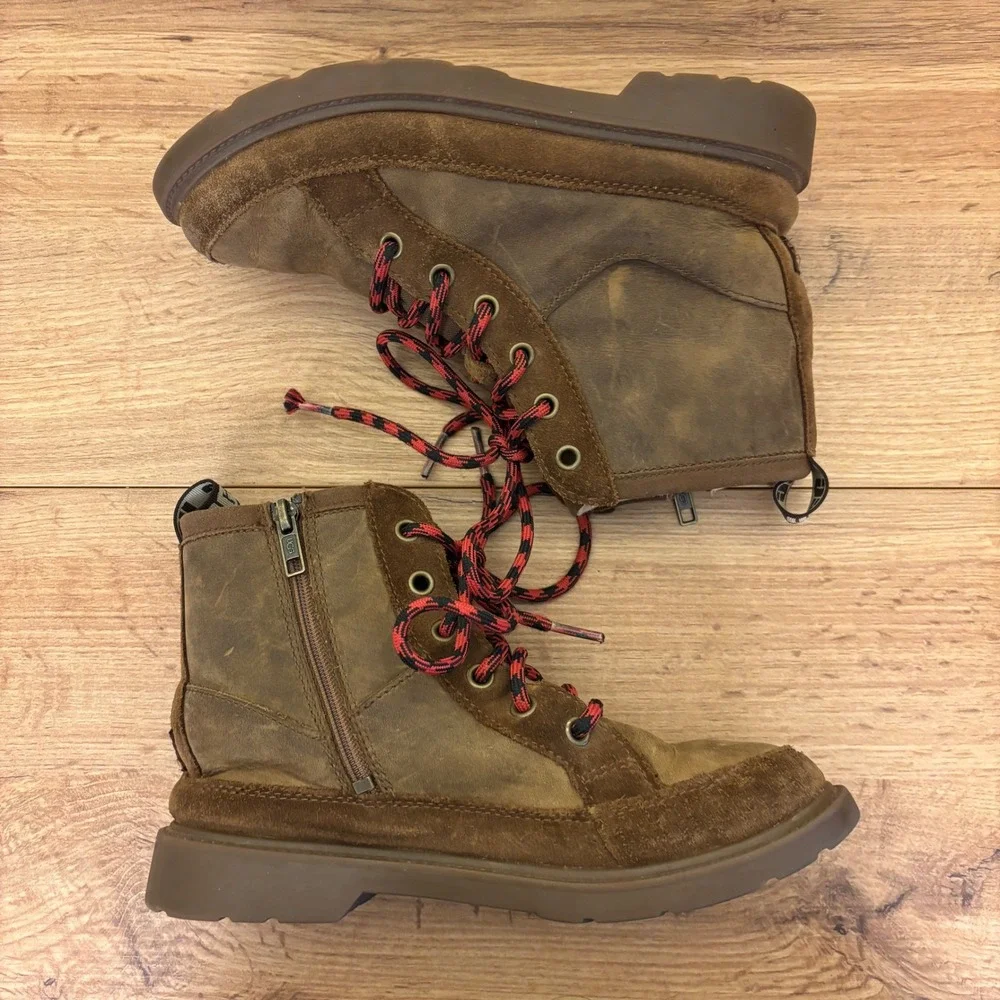 UGG Robley Weather Ankle Boots Walnut Kids Size 4 Waterproof Leather Lace Up